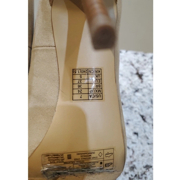 Forever 21 beige seude heels - Picture 4 of 7